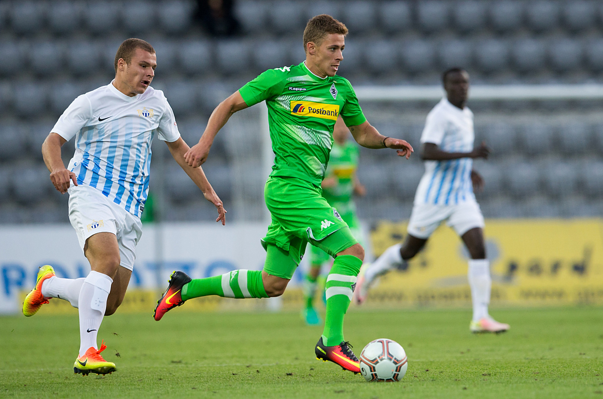 九游账号注册-包含门兴格拉德巴赫战术微调备战葡超赛前上海海港内部沟通——亚冠节点到来，费耶诺德集结日完成体检看傻球迷的词条